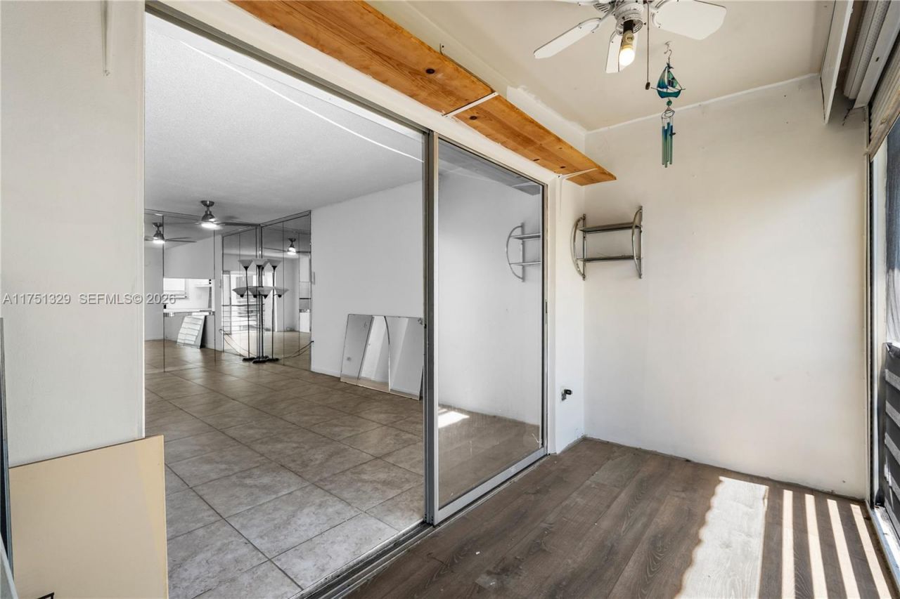 8450 Sunrise Lakes Blvd, Unit 306, Sunrise, FL 33322 Photo