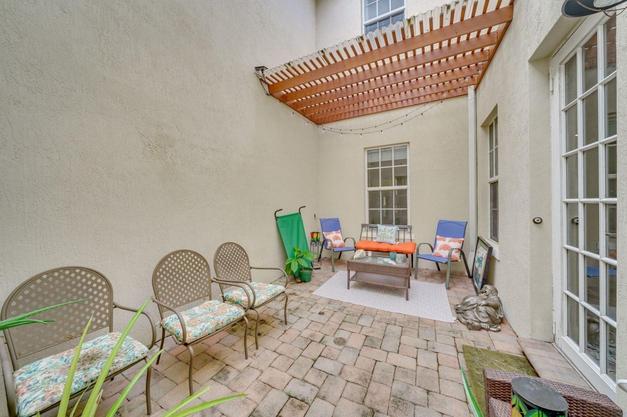 8335 NW 7th Terrace, Boca Raton, FL 33487 Photo