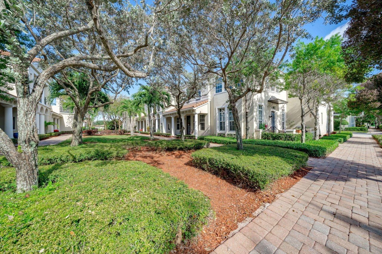 8335 NW 7th Terrace, Boca Raton, FL 33487 Photo