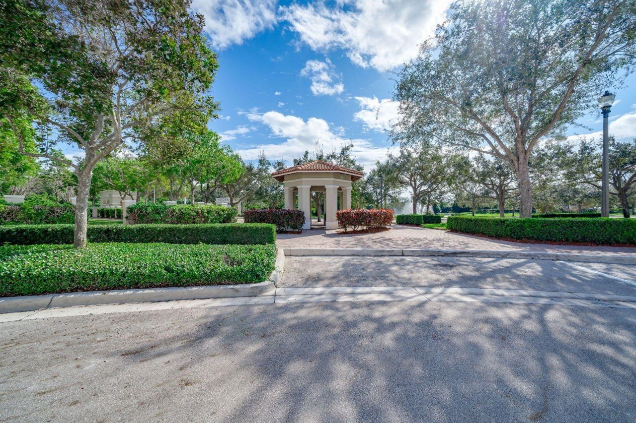 8335 NW 7th Terrace, Boca Raton, FL 33487 Photo