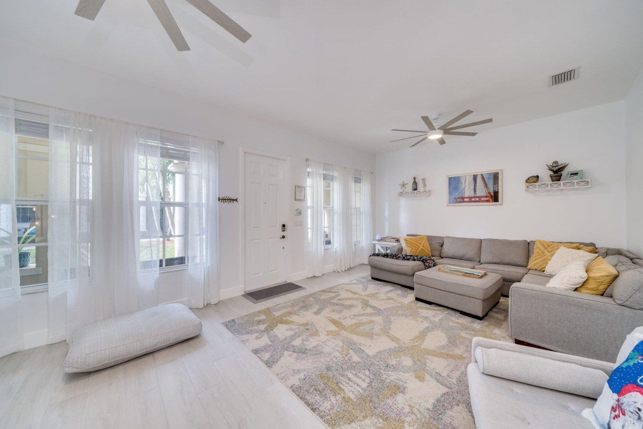 8335 NW 7th Terrace, Boca Raton, FL 33487 Photo