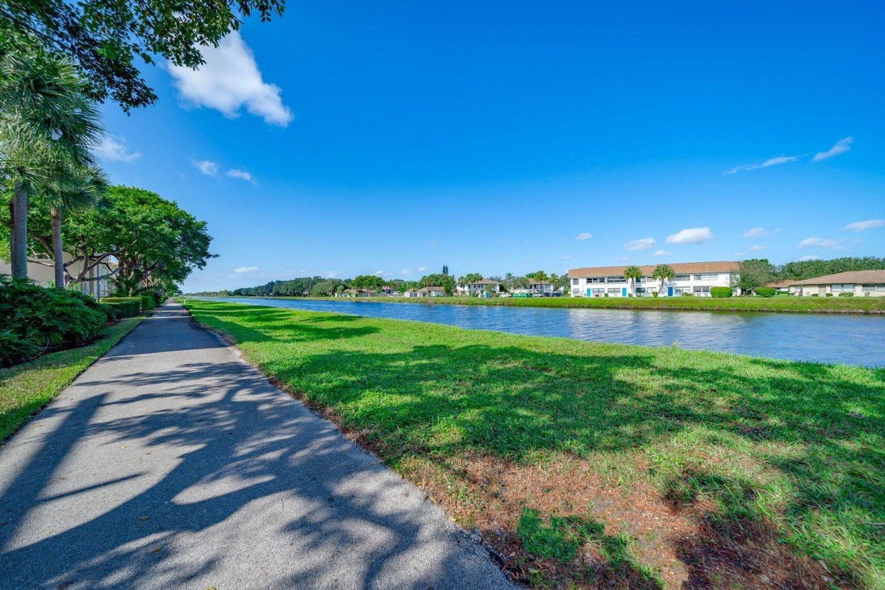 8335 NW 7th Terrace, Boca Raton, FL 33487 Photo