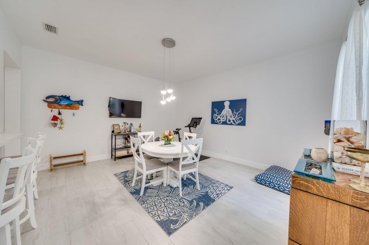 8335 NW 7th Terrace, Boca Raton, FL 33487 Photo