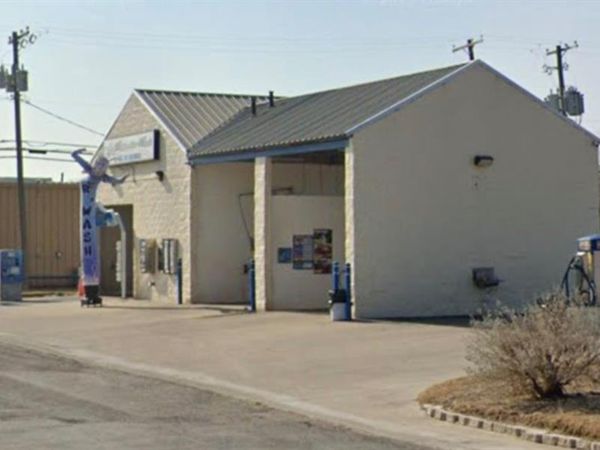 505 Nueces Street, George West, TX 78022