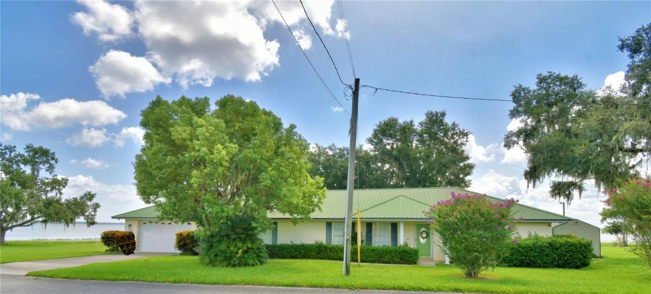1301 S Lake Reedy Boulevard, Frostproof, FL 33843 Main Photo