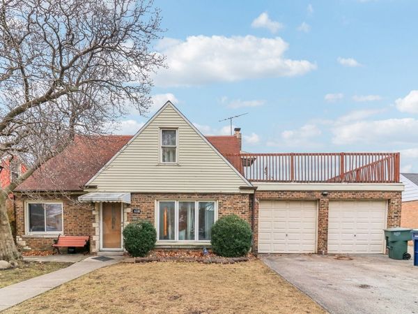 9226 S Harding Avenue, Evergreen Park, IL 60805