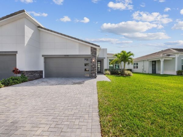 10282 SW Corvus Lane, Port St. Lucie, FL 34987