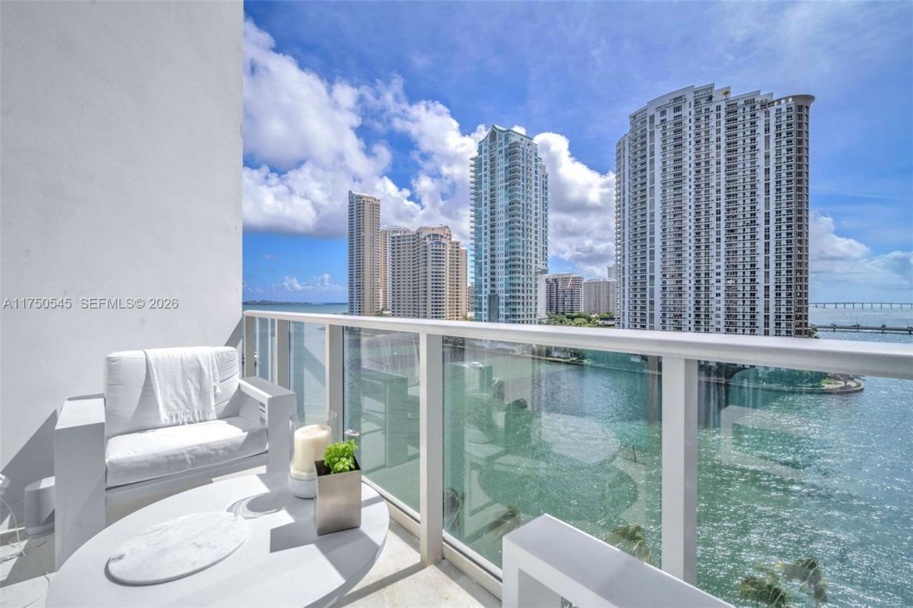 300 S Biscayne Blvd, Unit L-1012, Miami, FL 33131 Photo