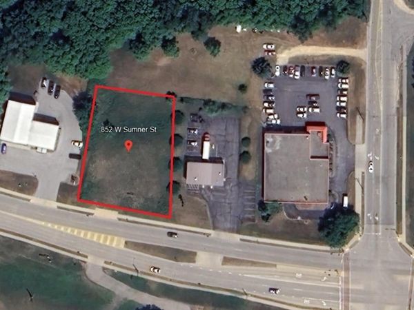 852 W Sumner Street, Hartford, WI 53027