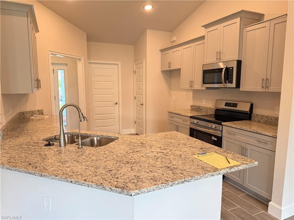 475 Westdale Ave, Lehigh Acres, FL 33972 Photo