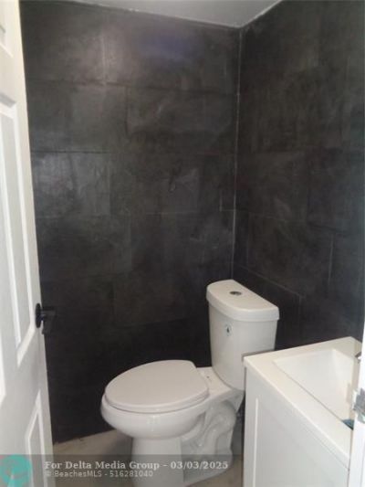 2323 NW 19th Street, Fort Lauderdale, FL 33311 Photo