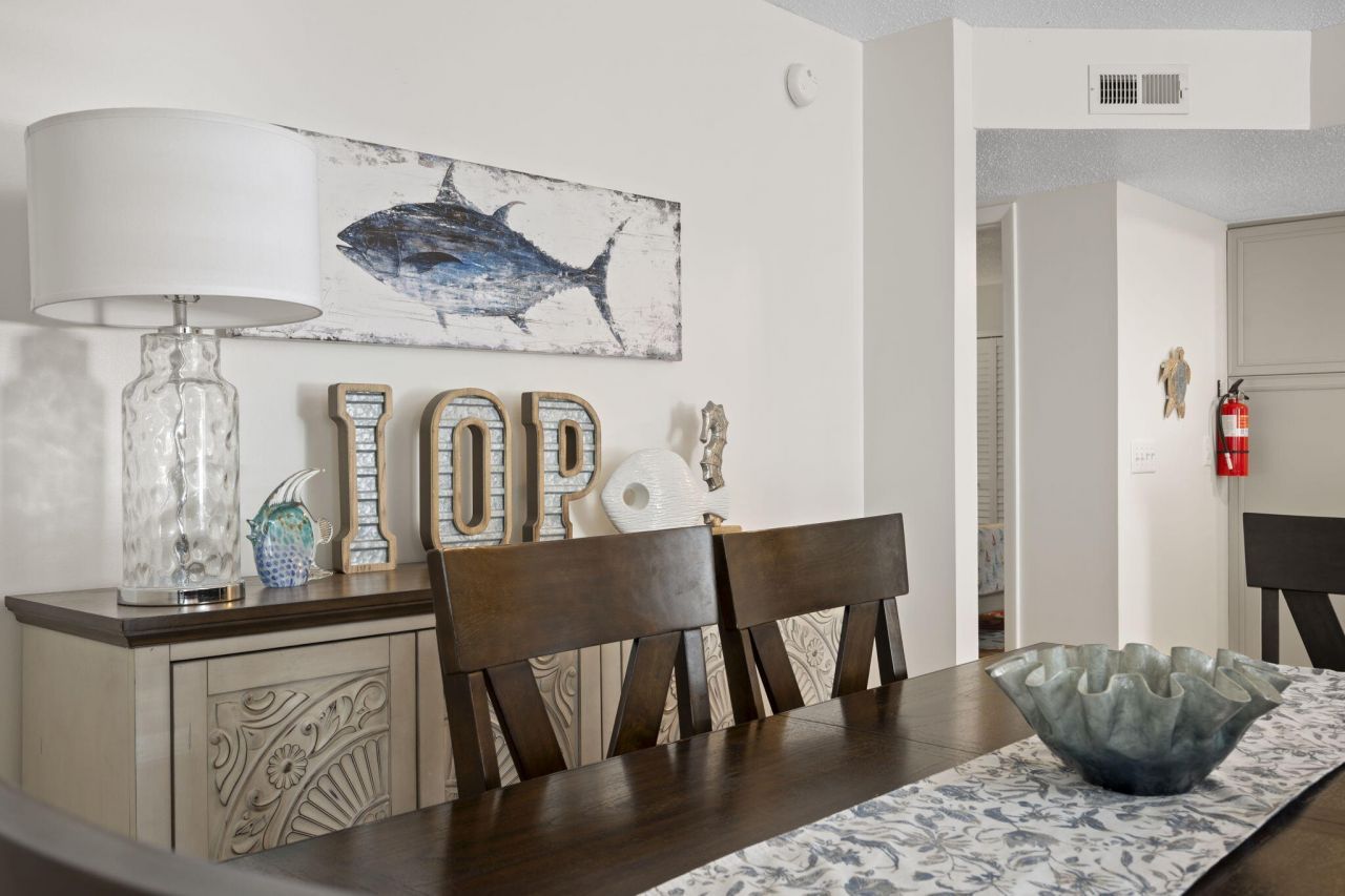 401 Yacht Harbor Court Photo 16