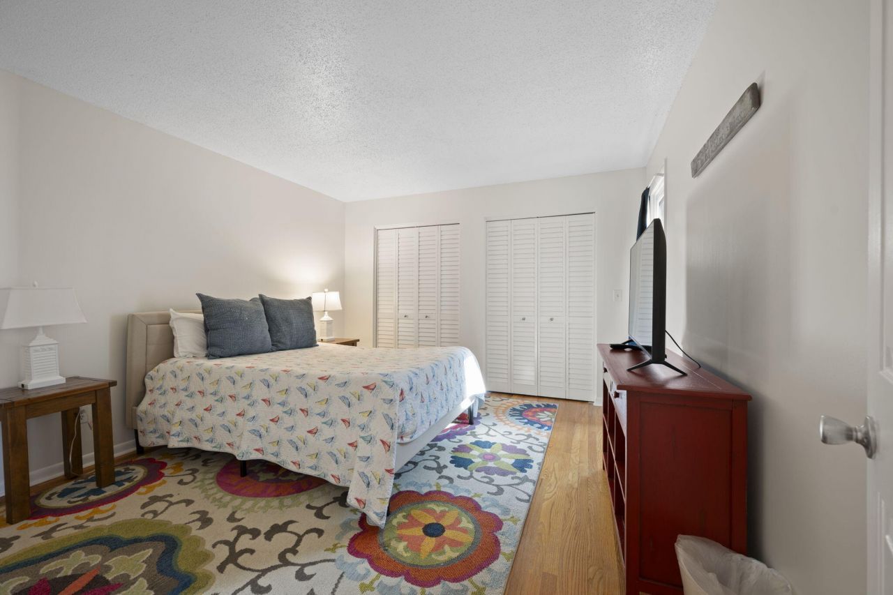 401 Yacht Harbor Court Photo 20