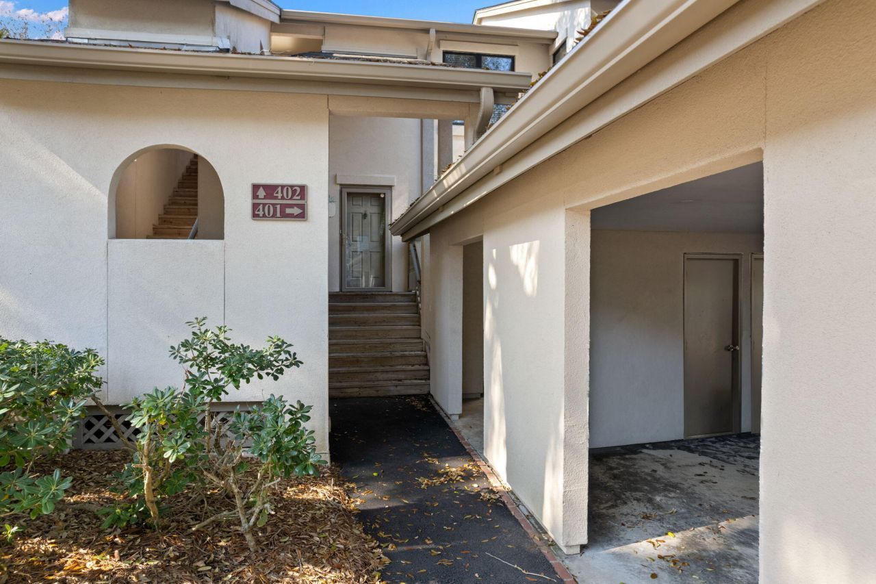 401 Yacht Harbor Court Photo 5