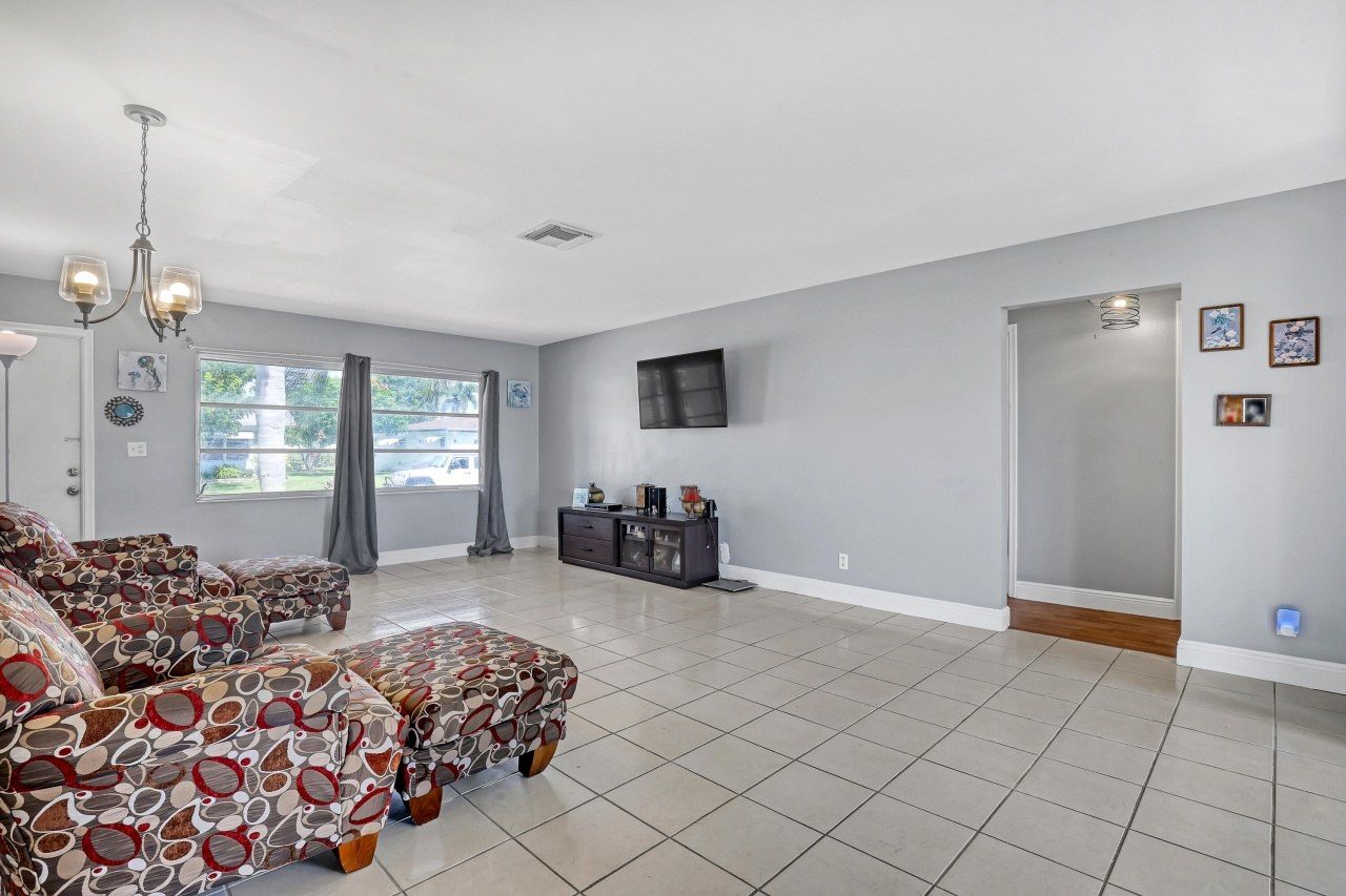 5126 Michael Drive Drive, West Palm Beach, FL 33417 Photo