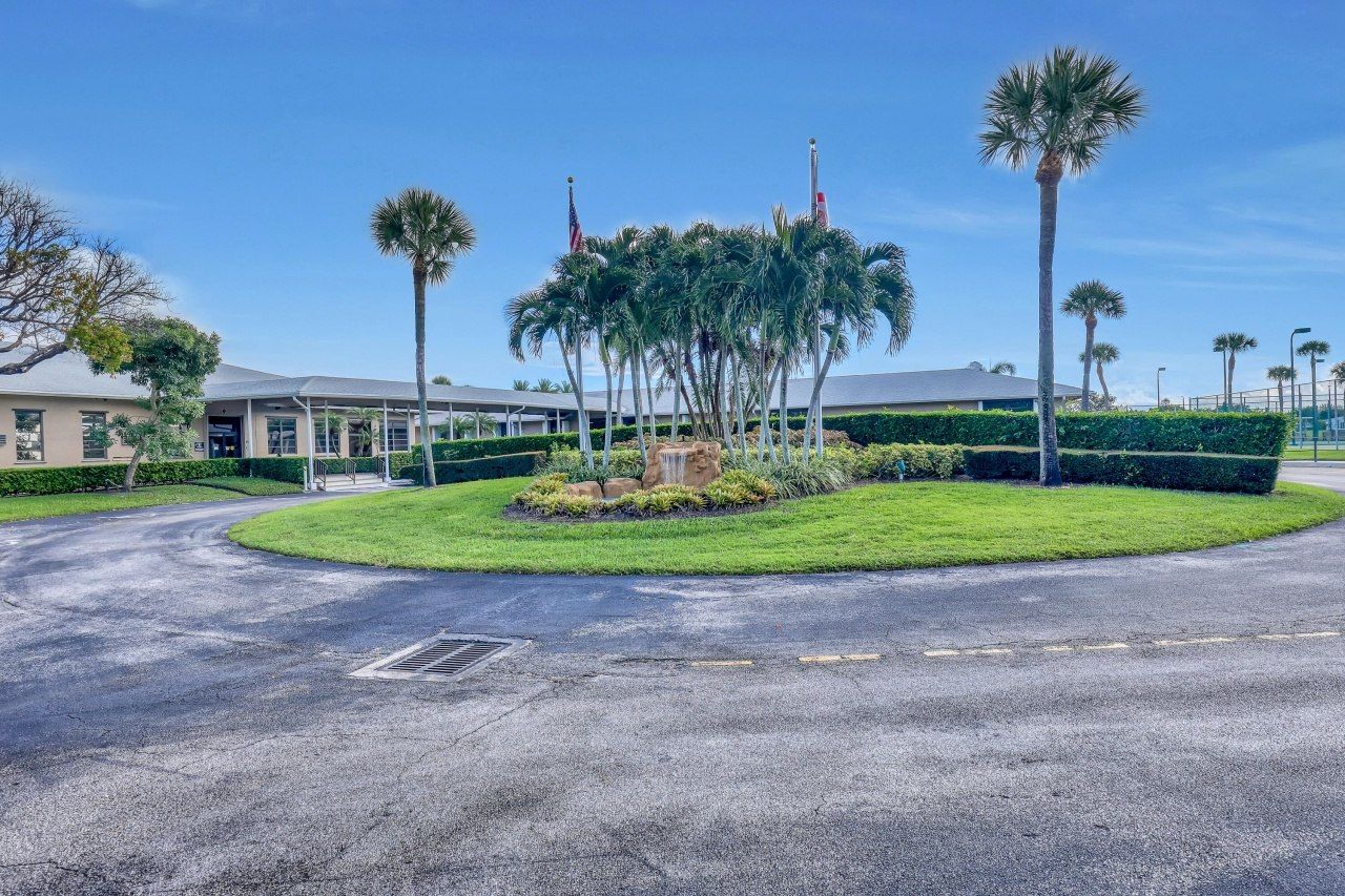 5126 Michael Drive Drive, West Palm Beach, FL 33417 Photo