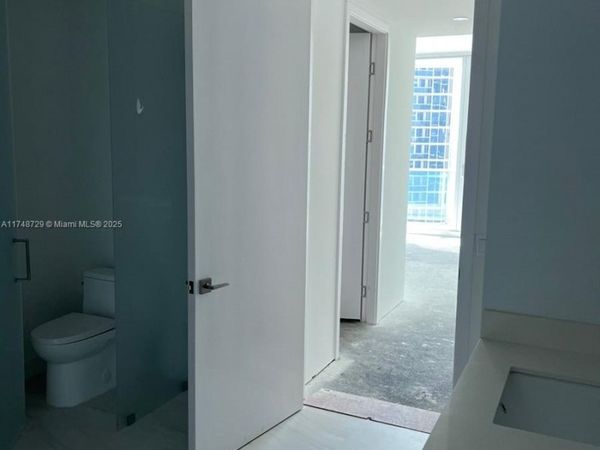 17550 Collins Ave, Unit 1004, Sunny Isles Beach, FL 33160