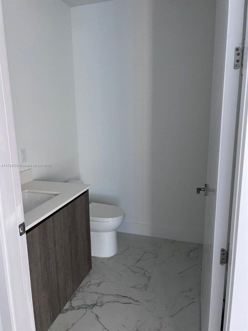 17550 Collins Ave, Unit 1004, Sunny Isles Beach, FL 33160 Photo