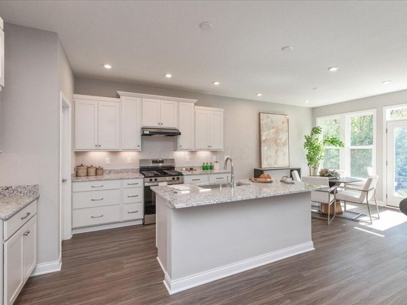 6003 Windcliff Drive E, Grove City, OH 43123 Photo 3