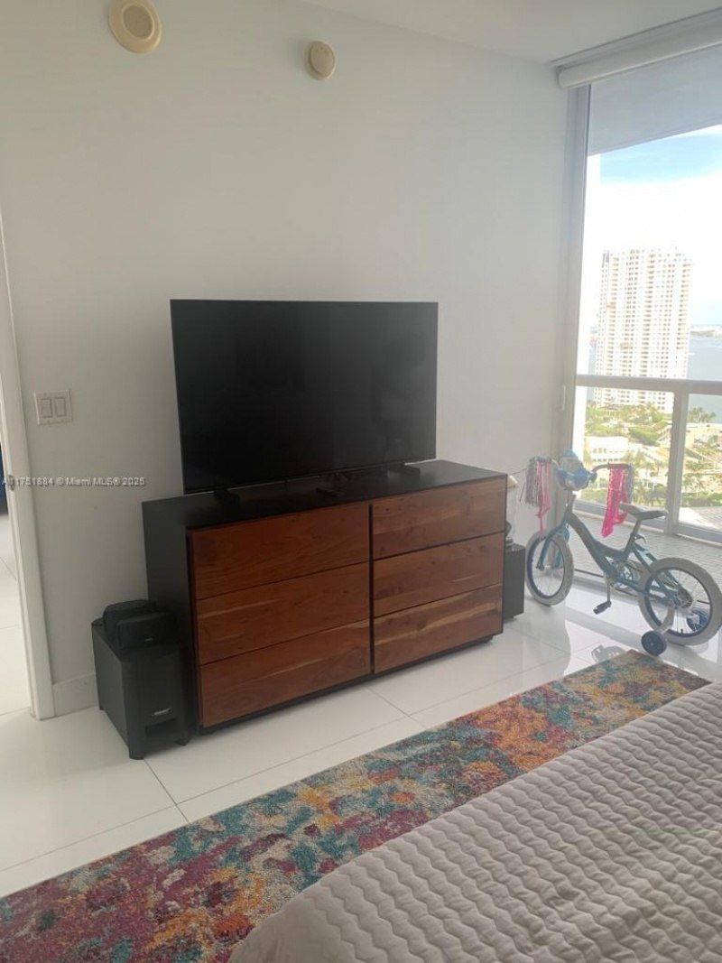 465 Brickell Ave, Unit 2405, Miami, FL 33131 Photo