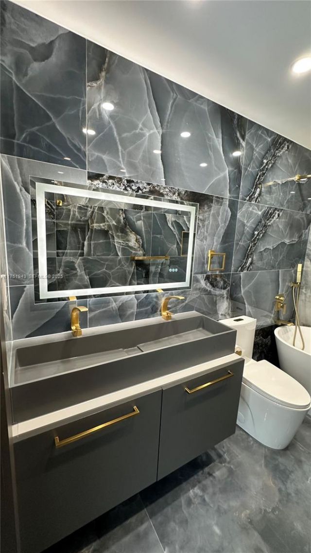 3261 Oleander Way, Lauderdale by the Sea, FL 33062 Photo