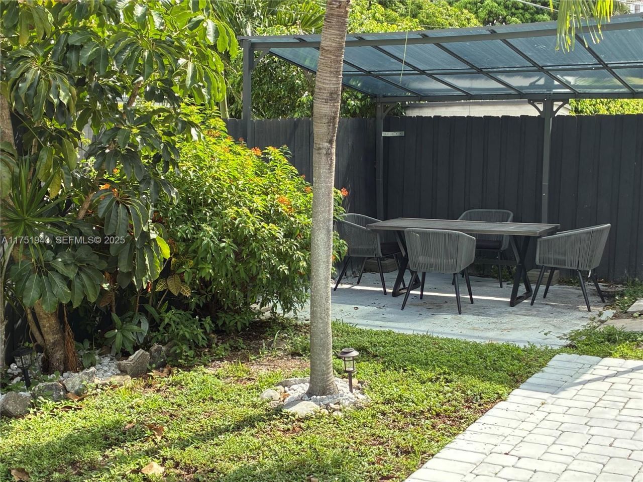 3261 Oleander Way, Lauderdale by the Sea, FL 33062 Photo