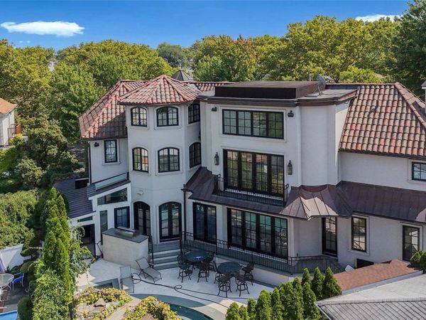 86 Gaylord Drive S, Brooklyn, NY 11234
