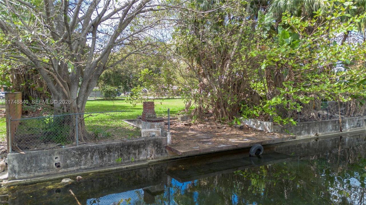 11701 W Biscayne Canal Rd, Miami, FL 33161 Photo