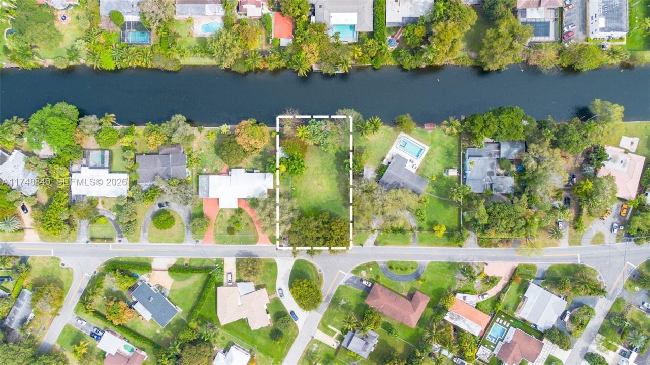 11701 W Biscayne Canal Rd, Miami, FL 33161 Photo