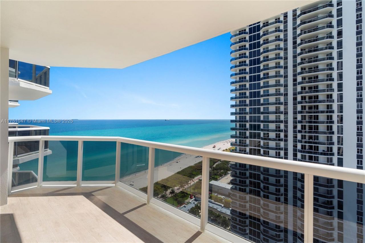 4779 Collins Ave, Unit 2204, Miami Beach, FL 33140 Photo