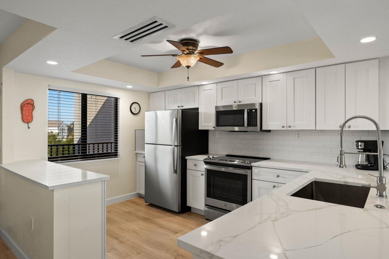 979 E Gulf Dr, Unit C303, Sanibel, FL 33957 Photo