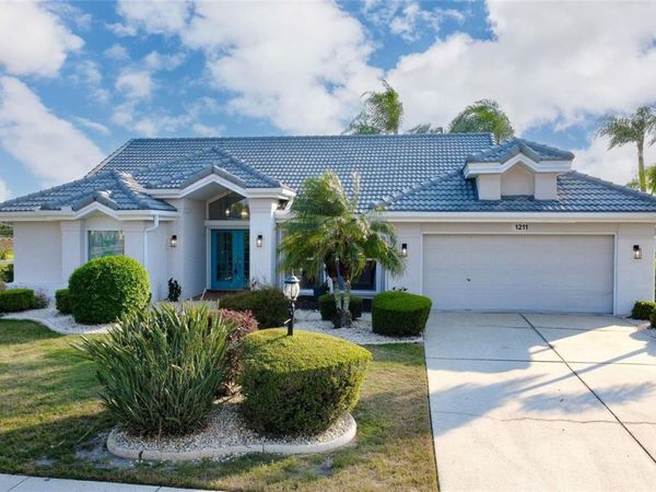 1211 PERIDOT LANE, SUN CITY CENTER, FL 33573