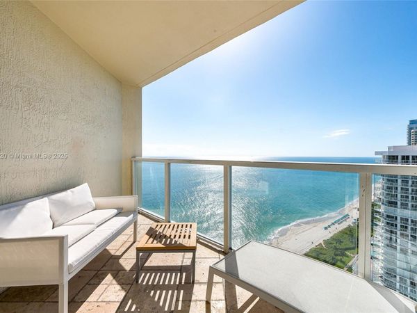 16699 Collins Ave, Unit 3010, Sunny Isles Beach, FL 33160