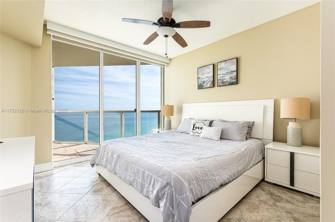 16699 Collins Ave, Unit 3010, Sunny Isles Beach, FL 33160 Photo