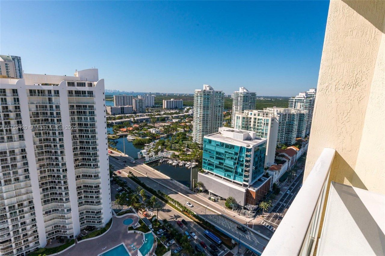 16699 Collins Ave, Unit 3010, Sunny Isles Beach, FL 33160 Photo