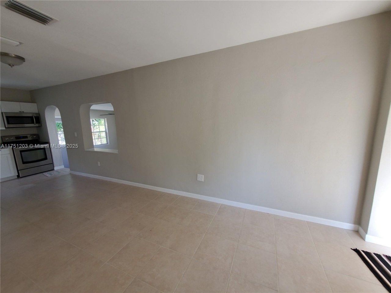 70 NW 33rd St, Miami, FL 33127 Photo