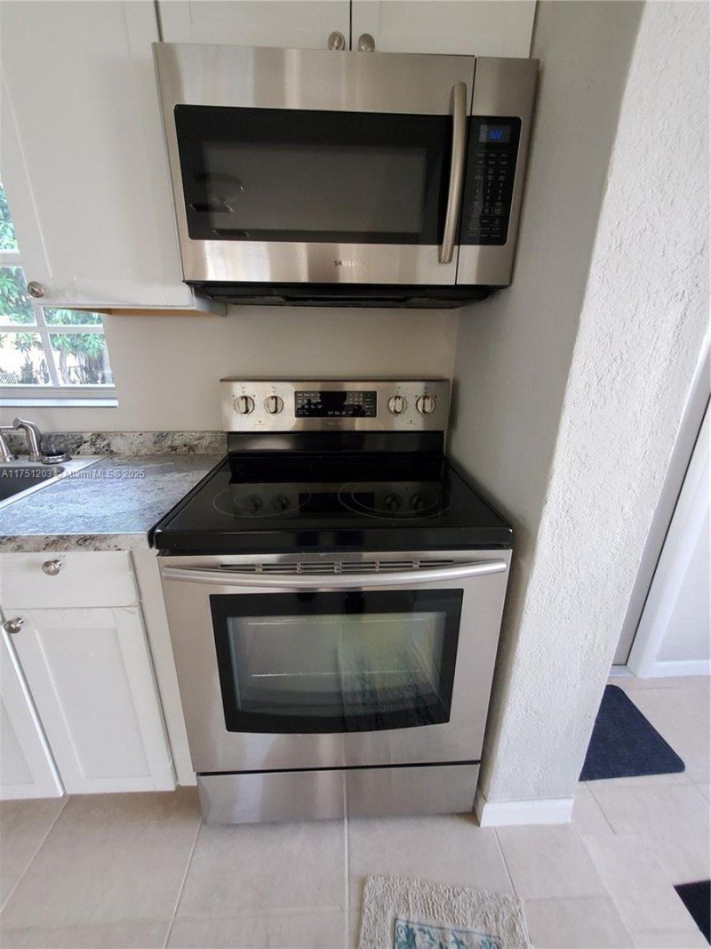 70 NW 33rd St, Miami, FL 33127 Photo