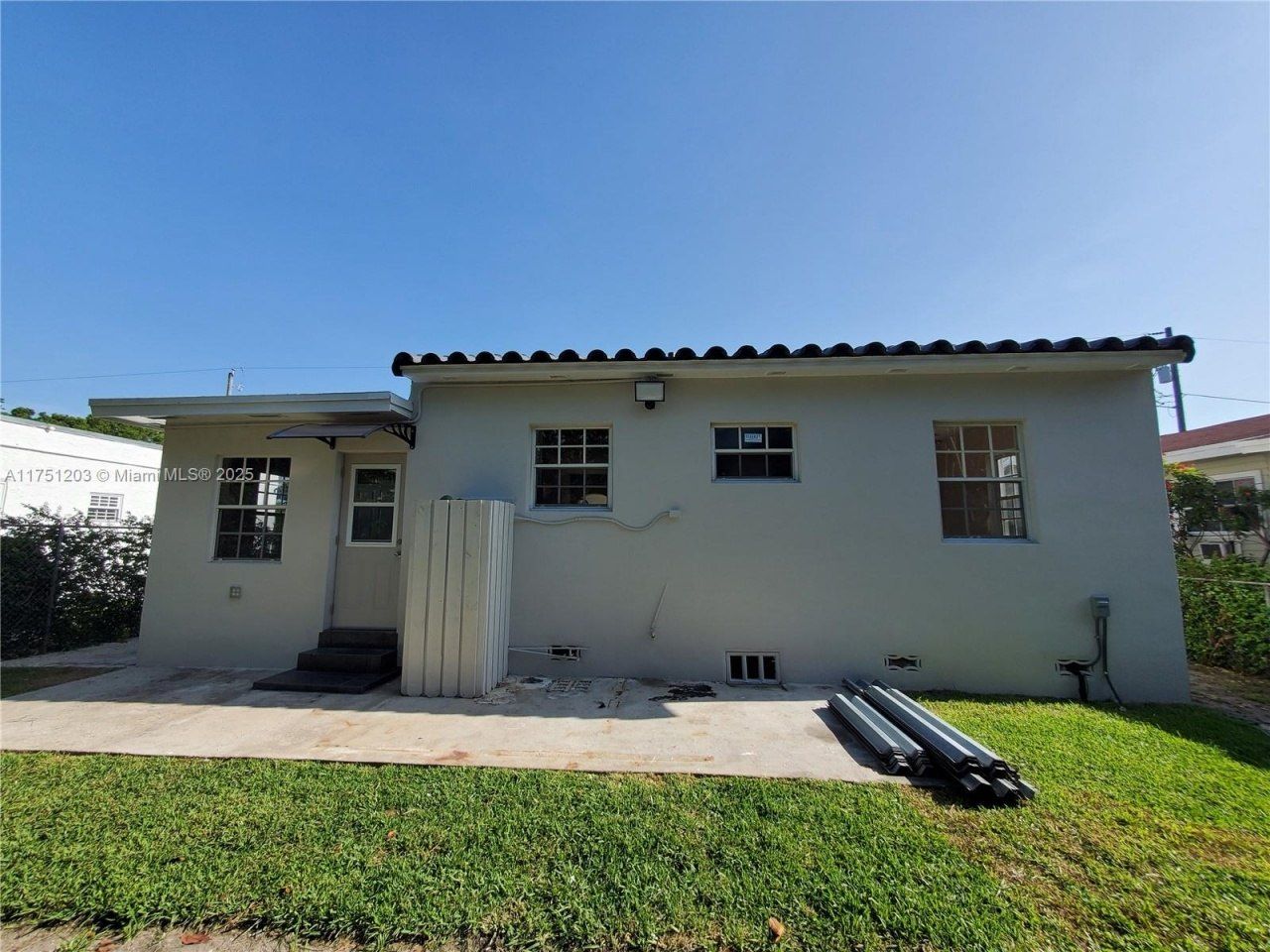 70 NW 33rd St, Miami, FL 33127 Photo