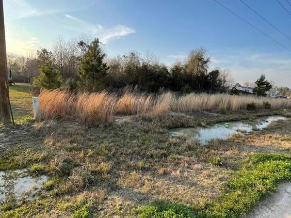 226 County Road 5117, Cleveland, TX 77327