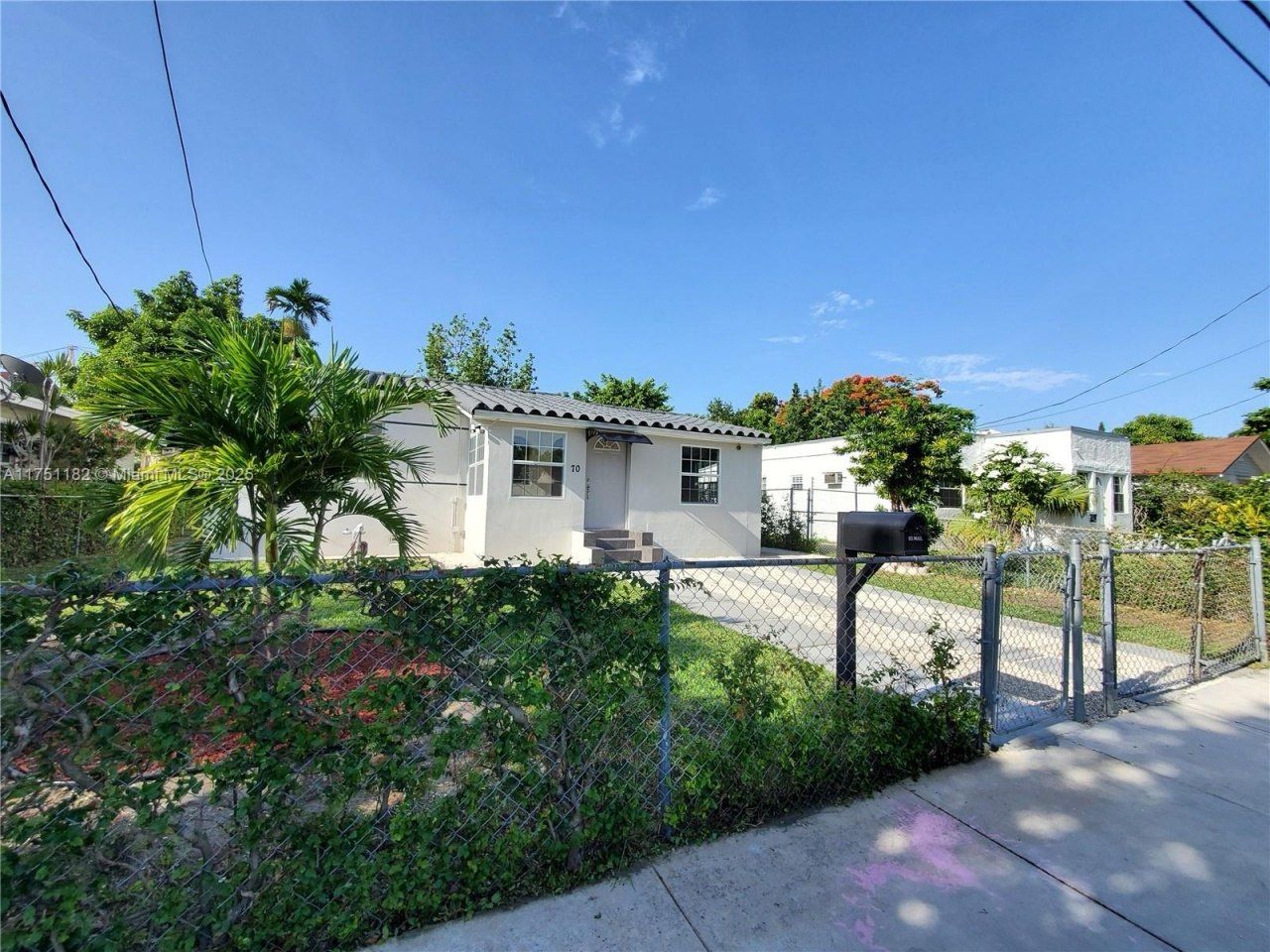 70 NW 33rd St, Miami, FL 33127 Photo