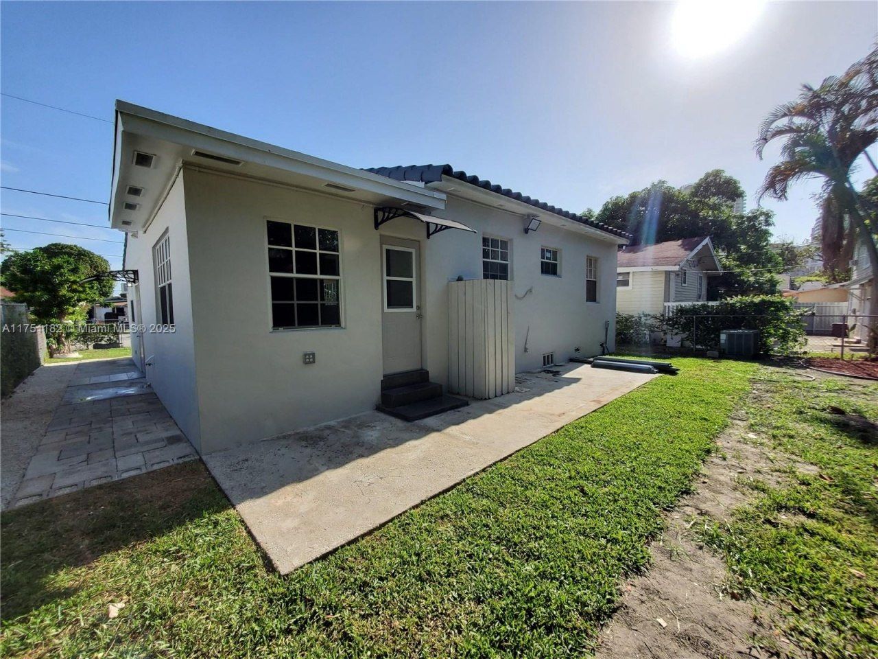 70 NW 33rd St, Miami, FL 33127 Photo
