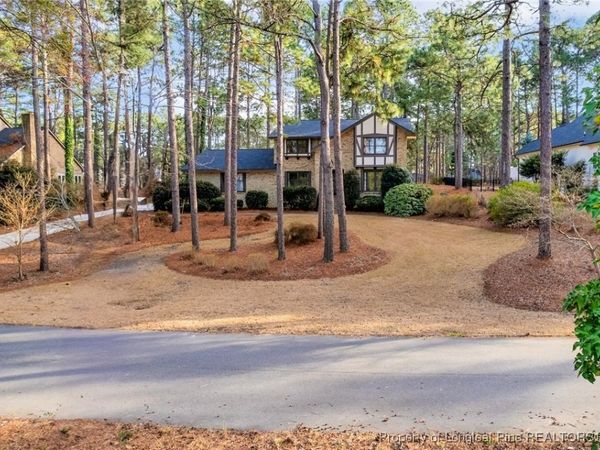 6821 Thames Drive, Fayetteville, NC 28306