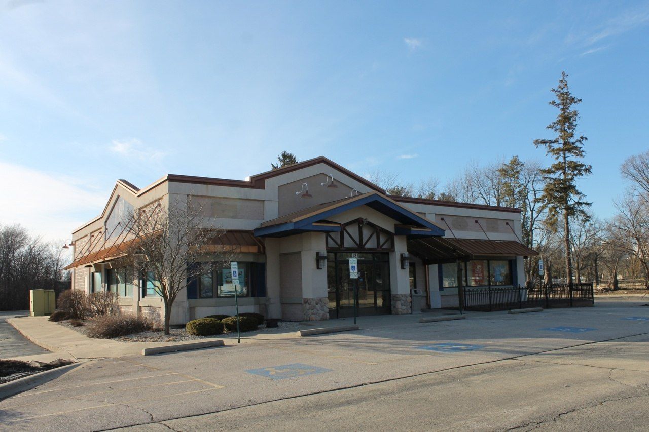 131 N Annie Glidden Road, DeKalb, IL 60115