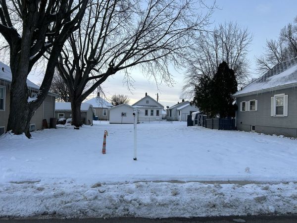 616 12th Street, Peru, IL 61354