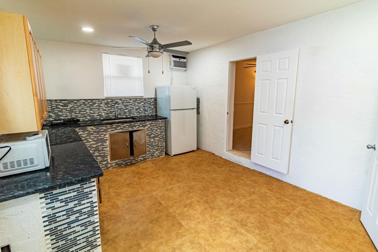 513 El Vedado, West Palm Beach, FL 33405 Photo