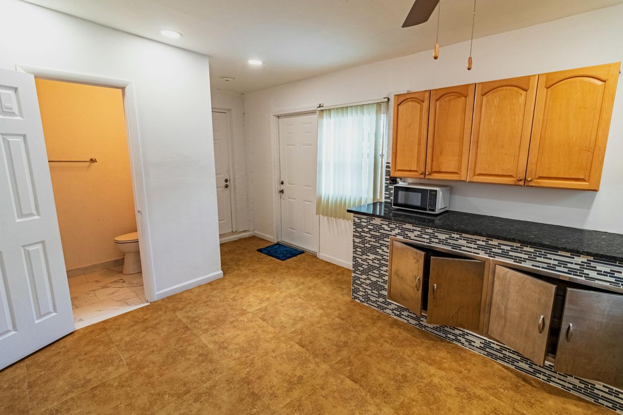 513 El Vedado, West Palm Beach, FL 33405 Photo