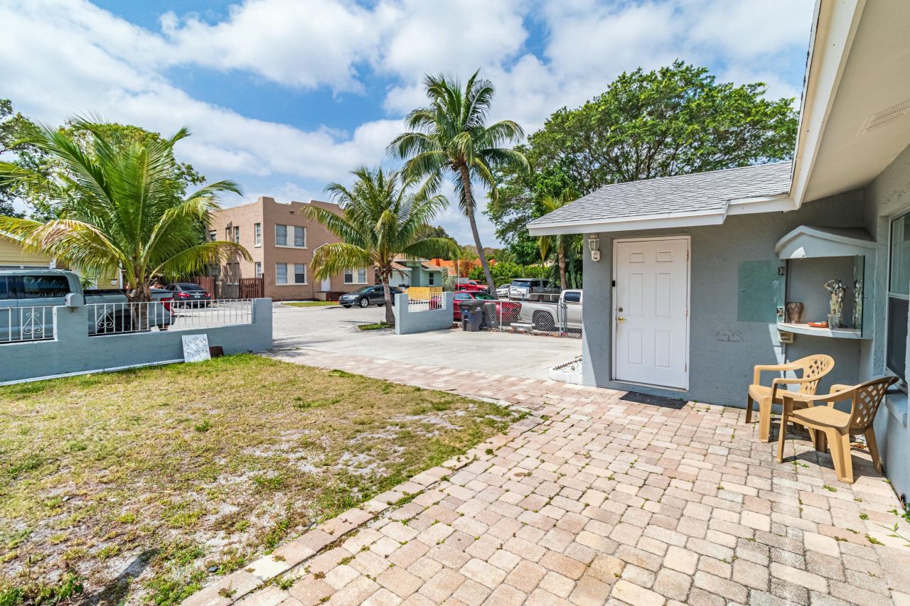 513 El Vedado, West Palm Beach, FL 33405 Photo