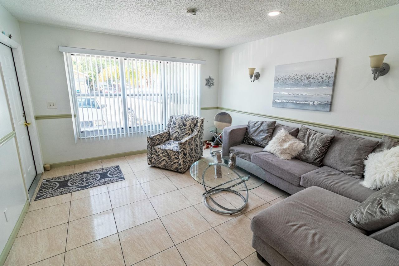 513 El Vedado, West Palm Beach, FL 33405 Photo