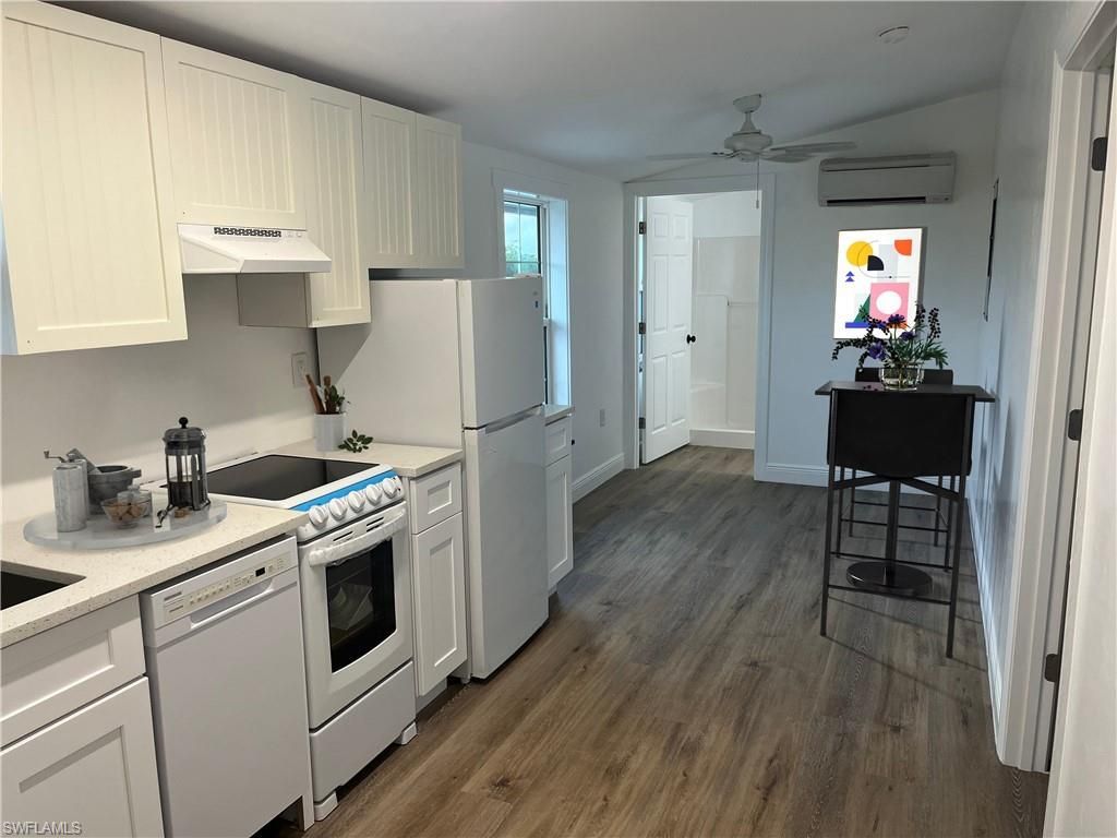 4874 Pine Island Rd Nw, Matlacha, FL 33993 Photo
