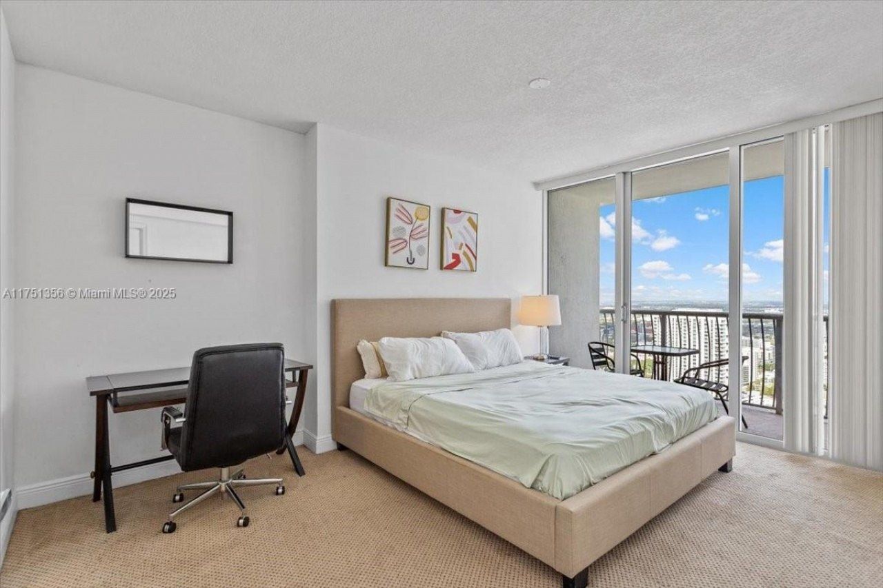 1750 N Bayshore Dr, Unit 4809, Miami, FL 33132 Photo